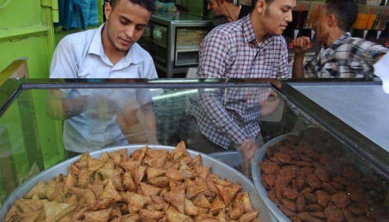 رمضان في اليمن.. أزمات ووجبات خاصة ومحاولات للعثور على الفرح