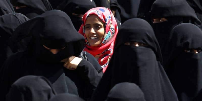 استبيان | أداء النساء في اليمن أفضل والرجال لا يرونهن أقل فساداً