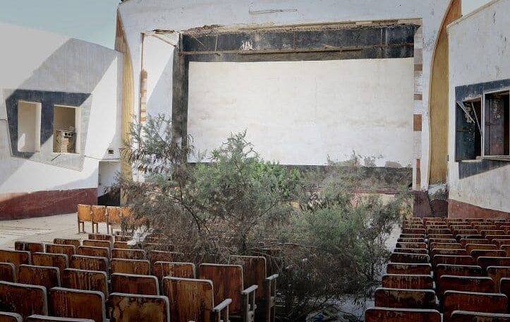 السينما في اليمن.. جدران هجرتها الأرواح!