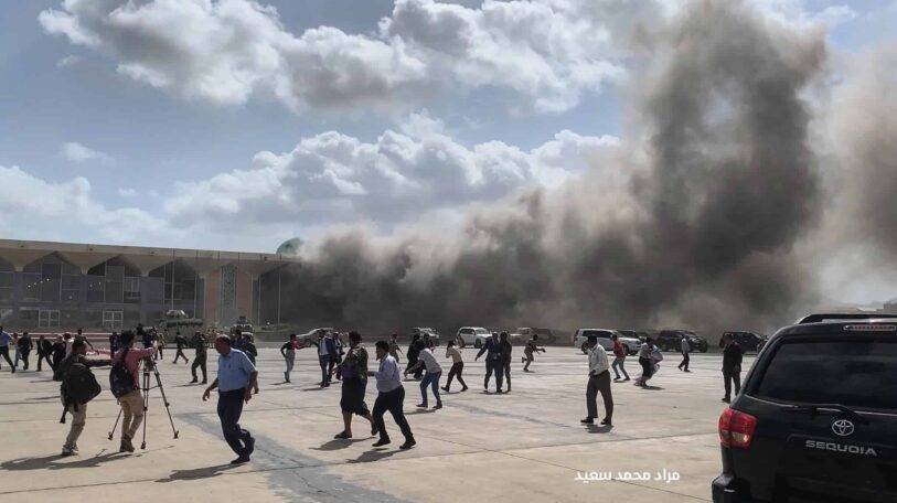 لهب وحطام وأشلاء.. لحظات عشتها في الهجوم على مطار عدن!
